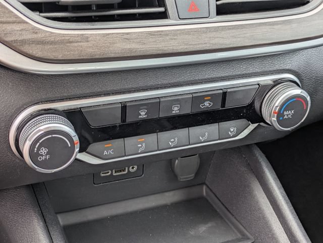 Used 2025 Nissan Altima 2.5 SV AWD/4WD image 24