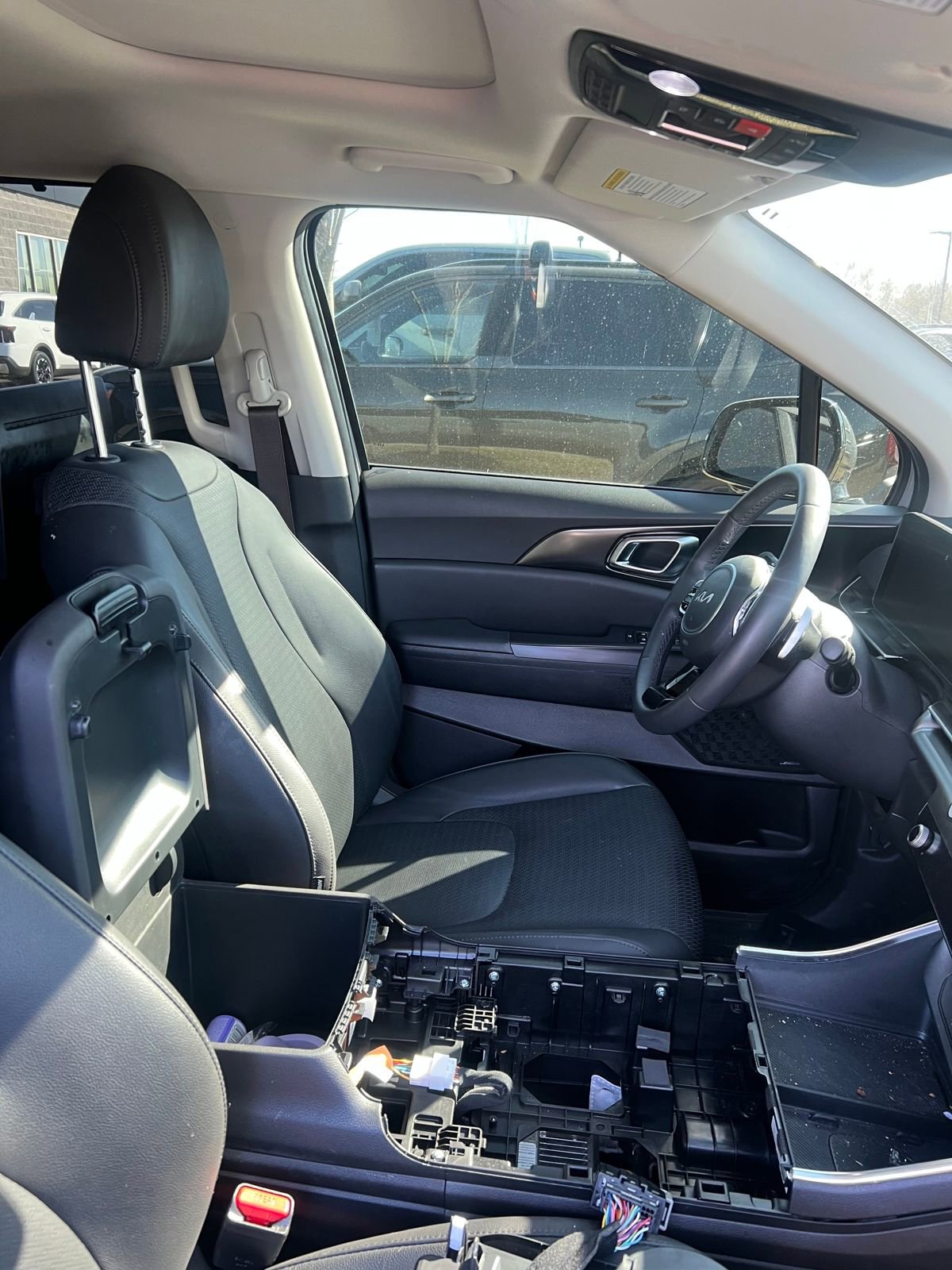 Used 2025 Kia Carnival SX Prestige image 5