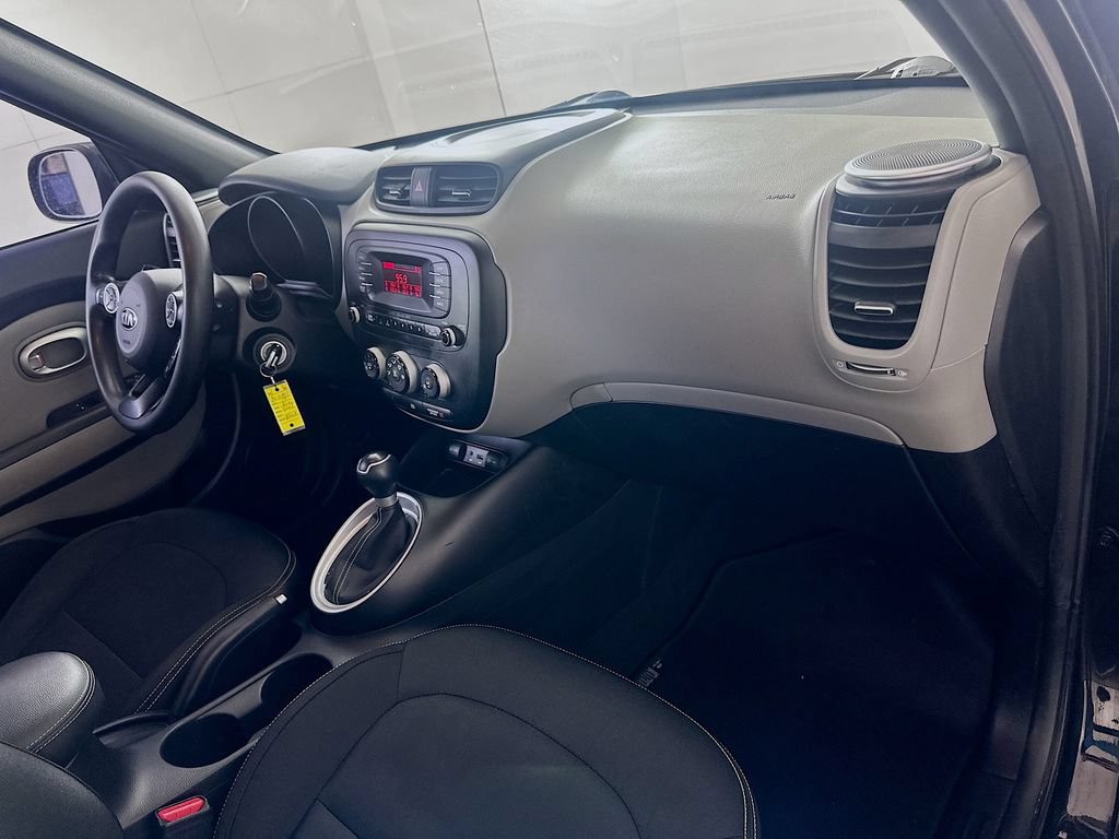 Used 2015 Kia Soul + FWD image 26