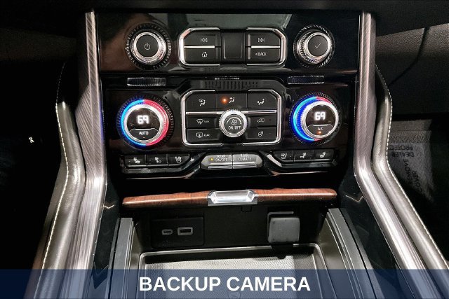 Used 2024 GMC Yukon XL Denali Ultimate AWD/4WD image 22