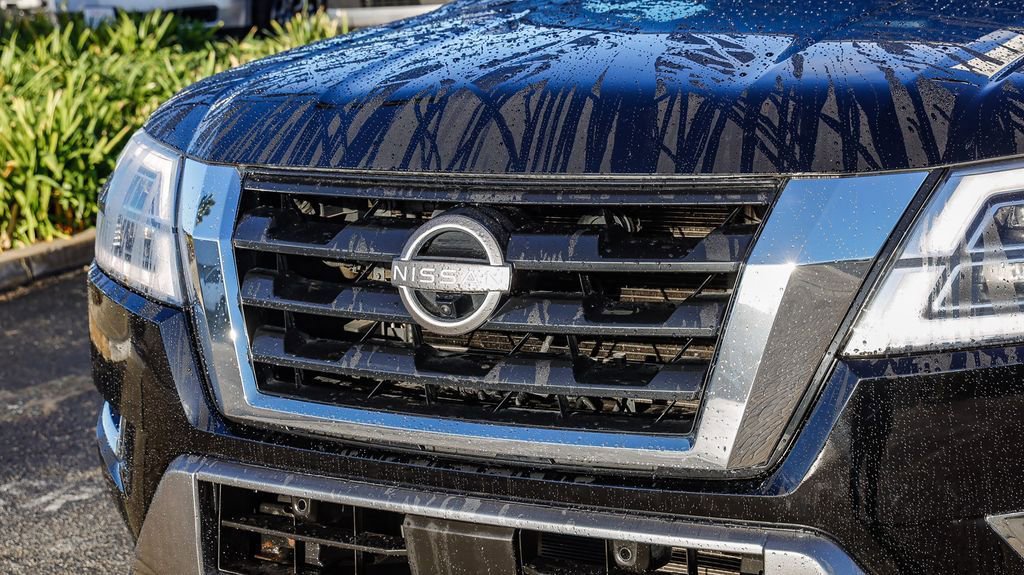 Used 2023 Nissan Armada Platinum w/ Captain's Chairs Package image 6