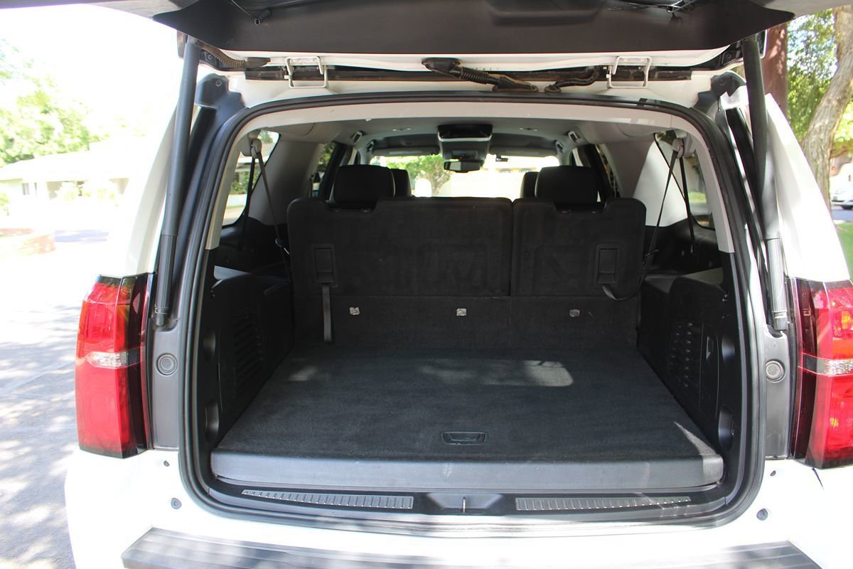 Used 2020 Chevrolet Suburban LT RWD image 21