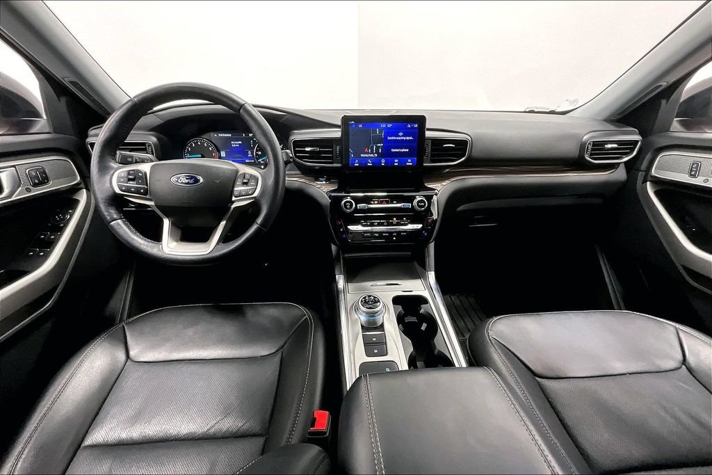 Used 2022 Ford Explorer Limited w/ Equipment Group 301A RWD image 18