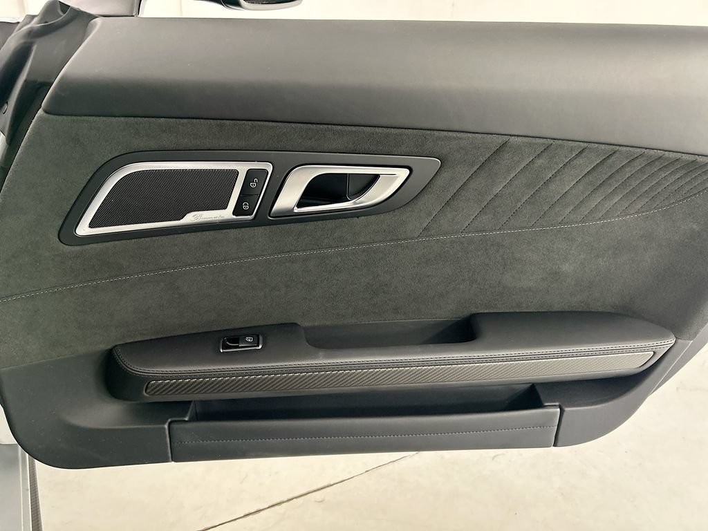 Used 2020 Mercedes-Benz AMG GT R image 22