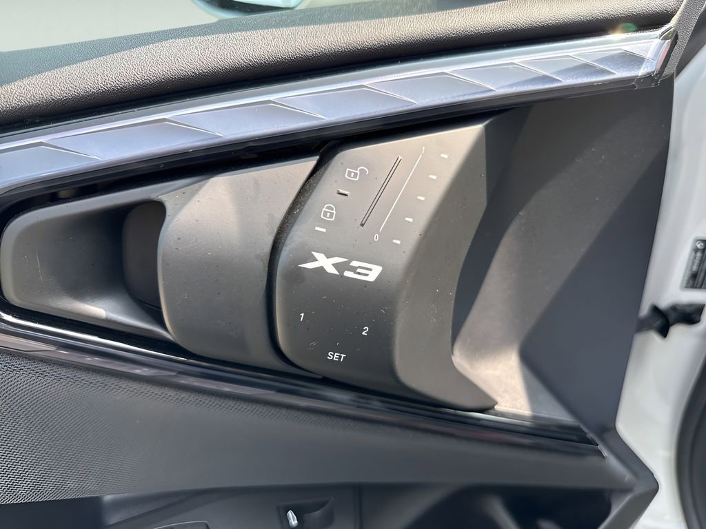 Used 2025 BMW X3 xDrive30i w/ Convenience Package image 24