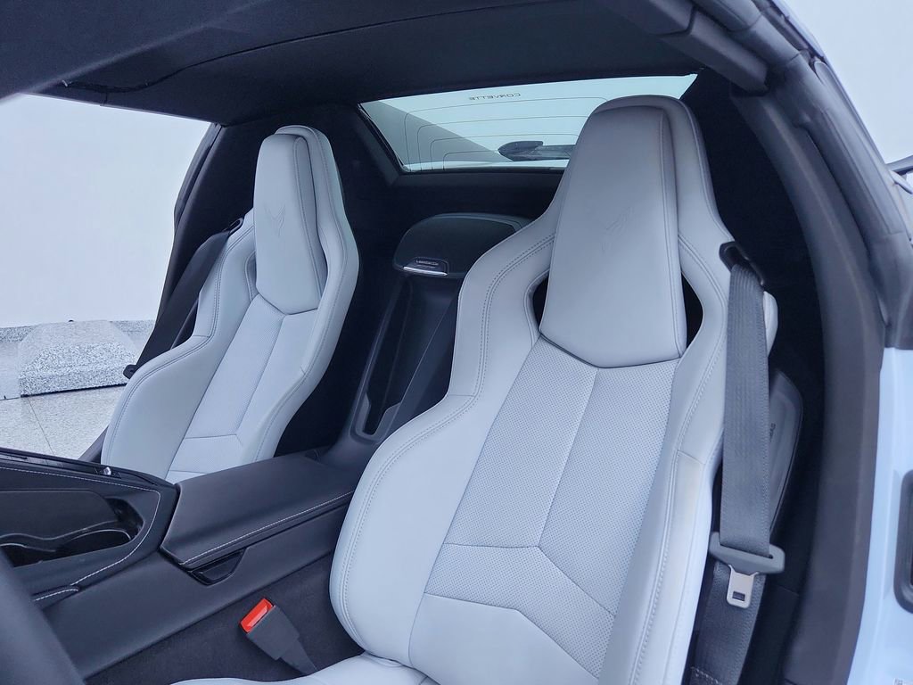 Used 2024 Chevrolet Corvette Z06 w/ Z07 Performance Package image 17