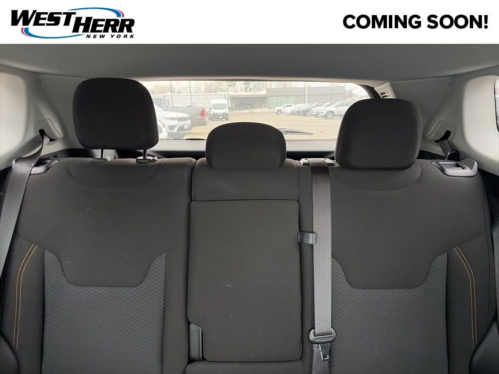 Used 2022 Jeep Compass Sport image 9