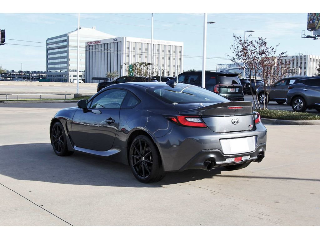 Used 2023 Toyota GR86 Premium RWD image 4