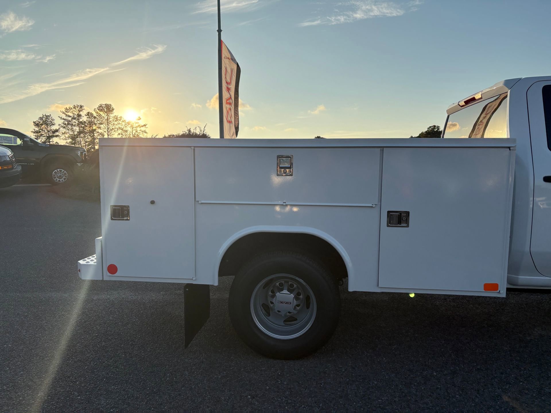 New 2025 GMC Sierra 3500 Pro w/ Convenience Package RWD image 28
