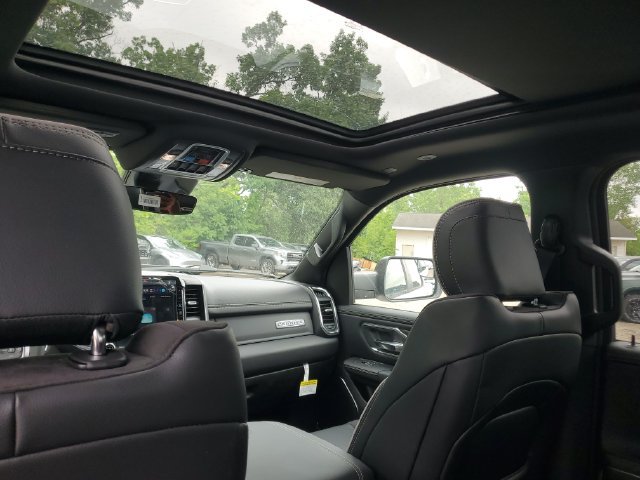 New 2026 RAM 1500 Laramie w/ Sport Appearance Package AWD/4WD image 10