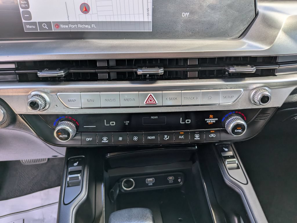 Certified 2024 Kia Telluride S FWD image 25