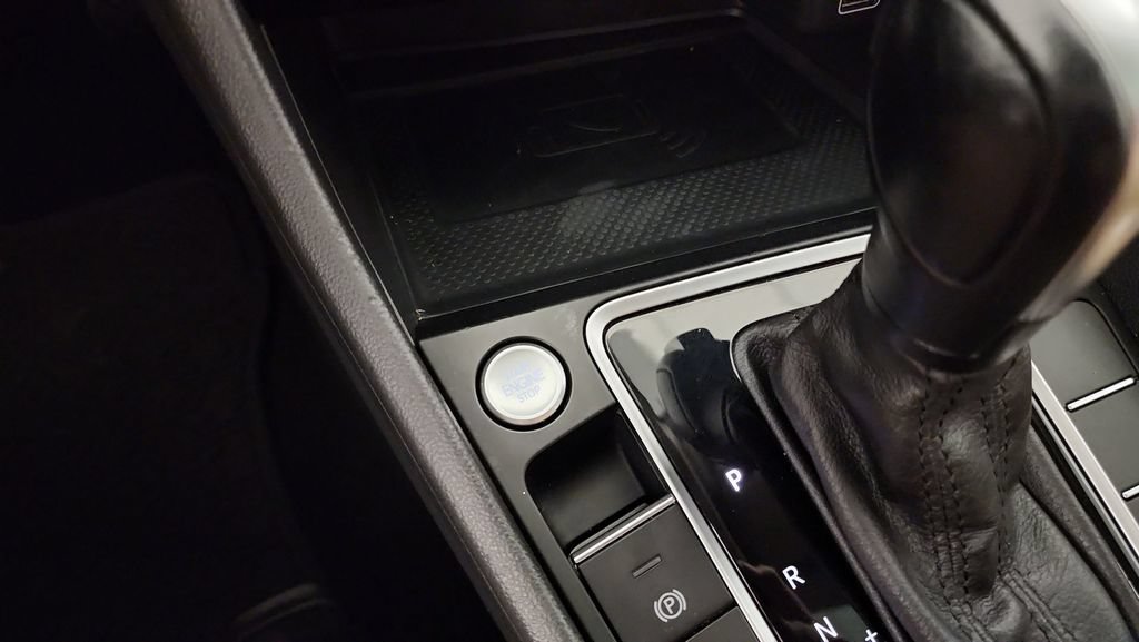 Used 2020 Volkswagen Jetta SEL FWD image 22