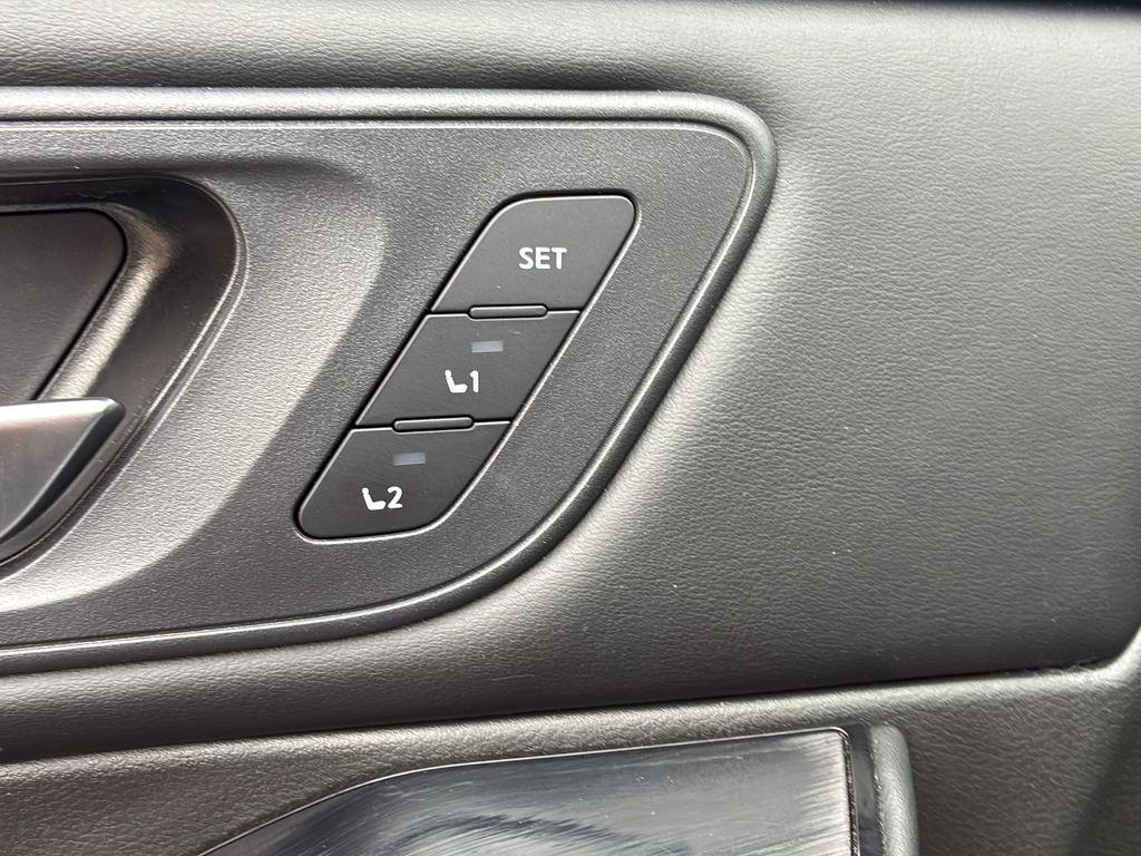 Used 2024 Nissan Rogue SL w/ SL Premium Package image 38