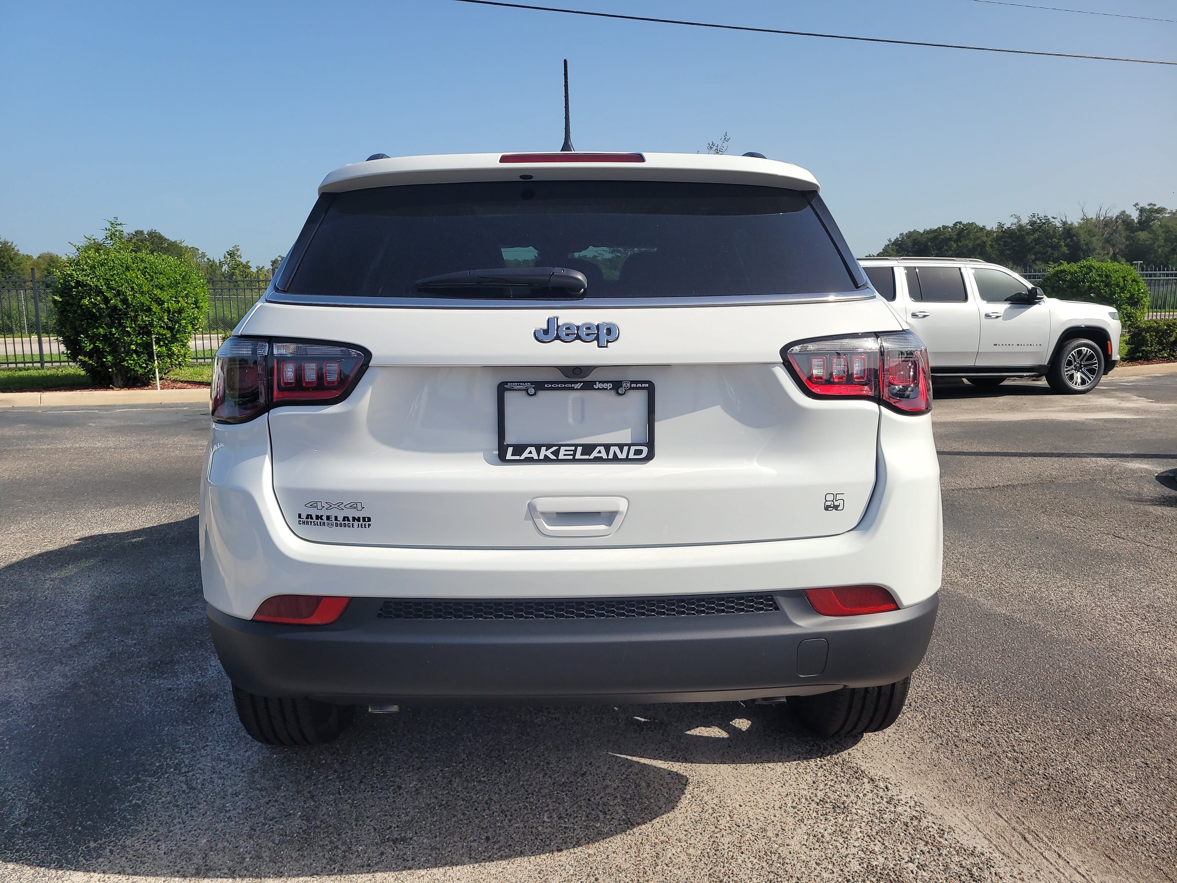 New 2026 Jeep Compass Latitude AWD/4WD image 7