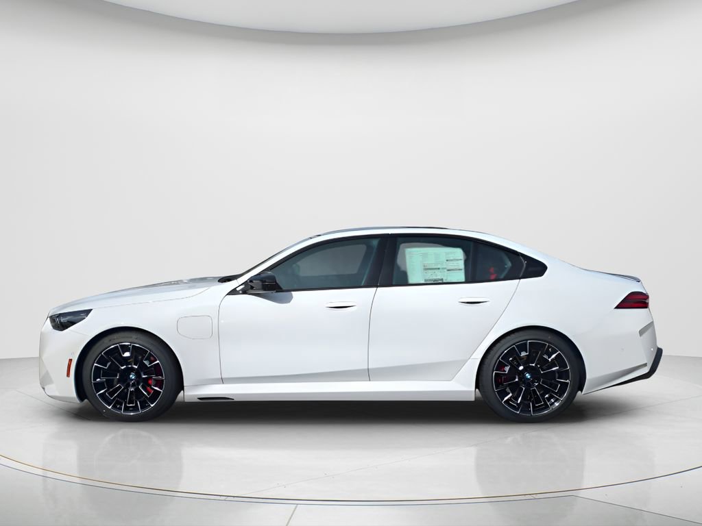 New 2026 BMW M5 w/ Executive Package AWD/4WD image 8