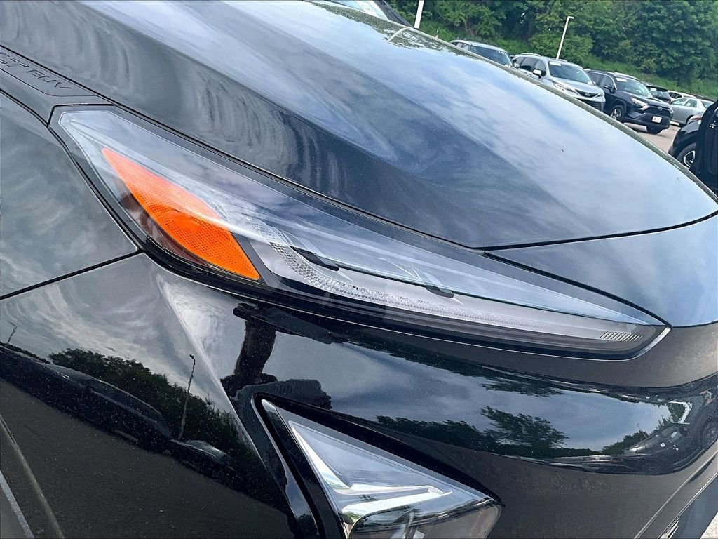 Used 2022 Chevrolet Bolt EUV Premier w/ Launch Edition FWD image 32
