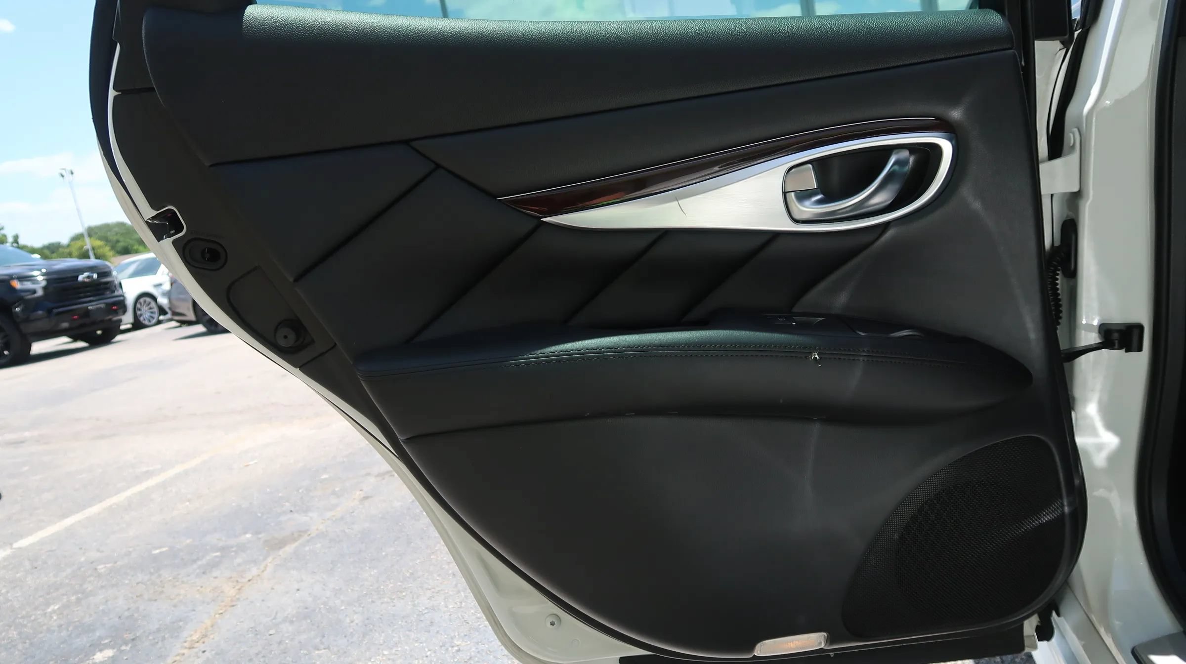 Used 2019 INFINITI Q70 Luxe w/ Sport Package RWD image 48