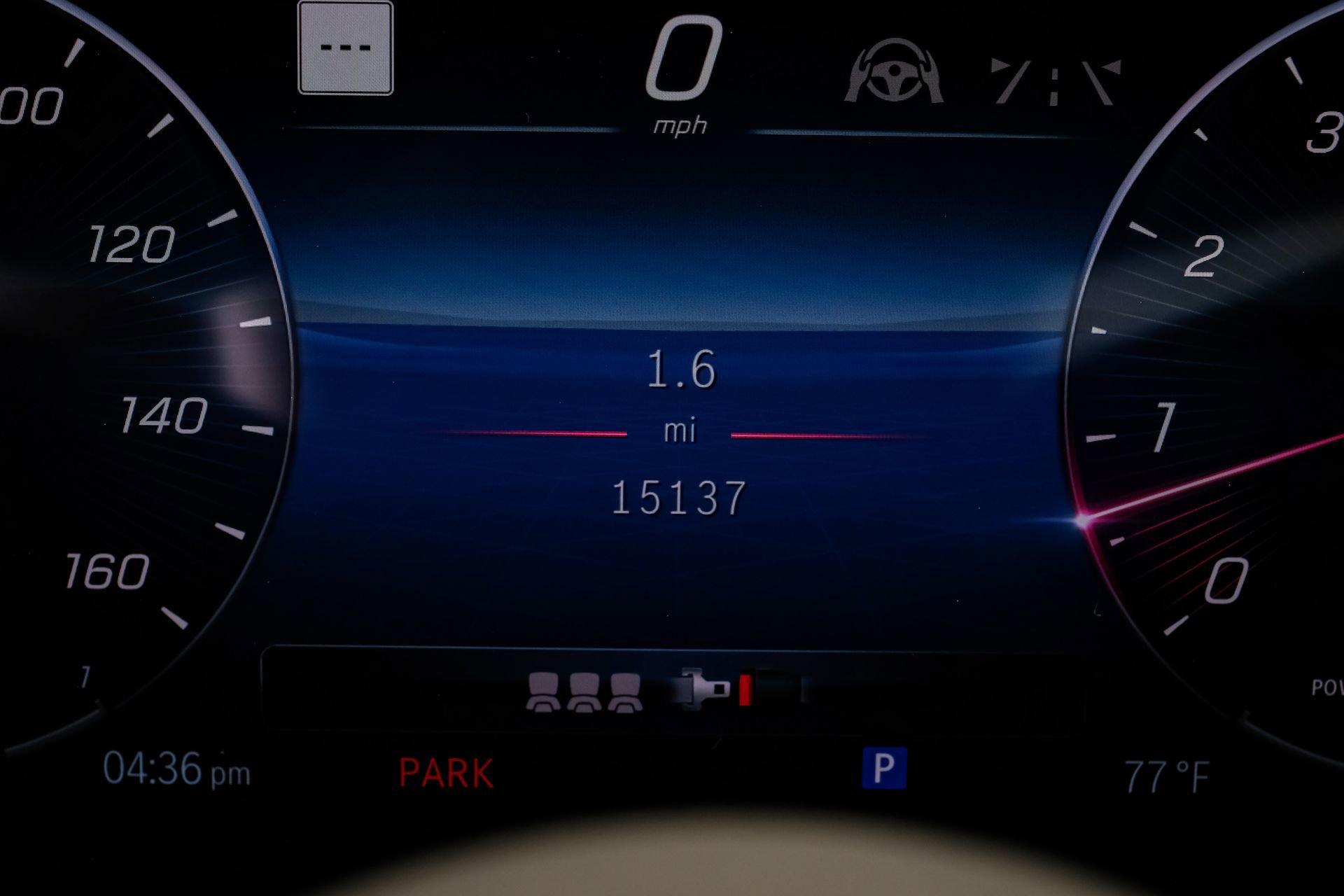 Used 2024 Mercedes-Benz GLC 300 4MATIC image 24