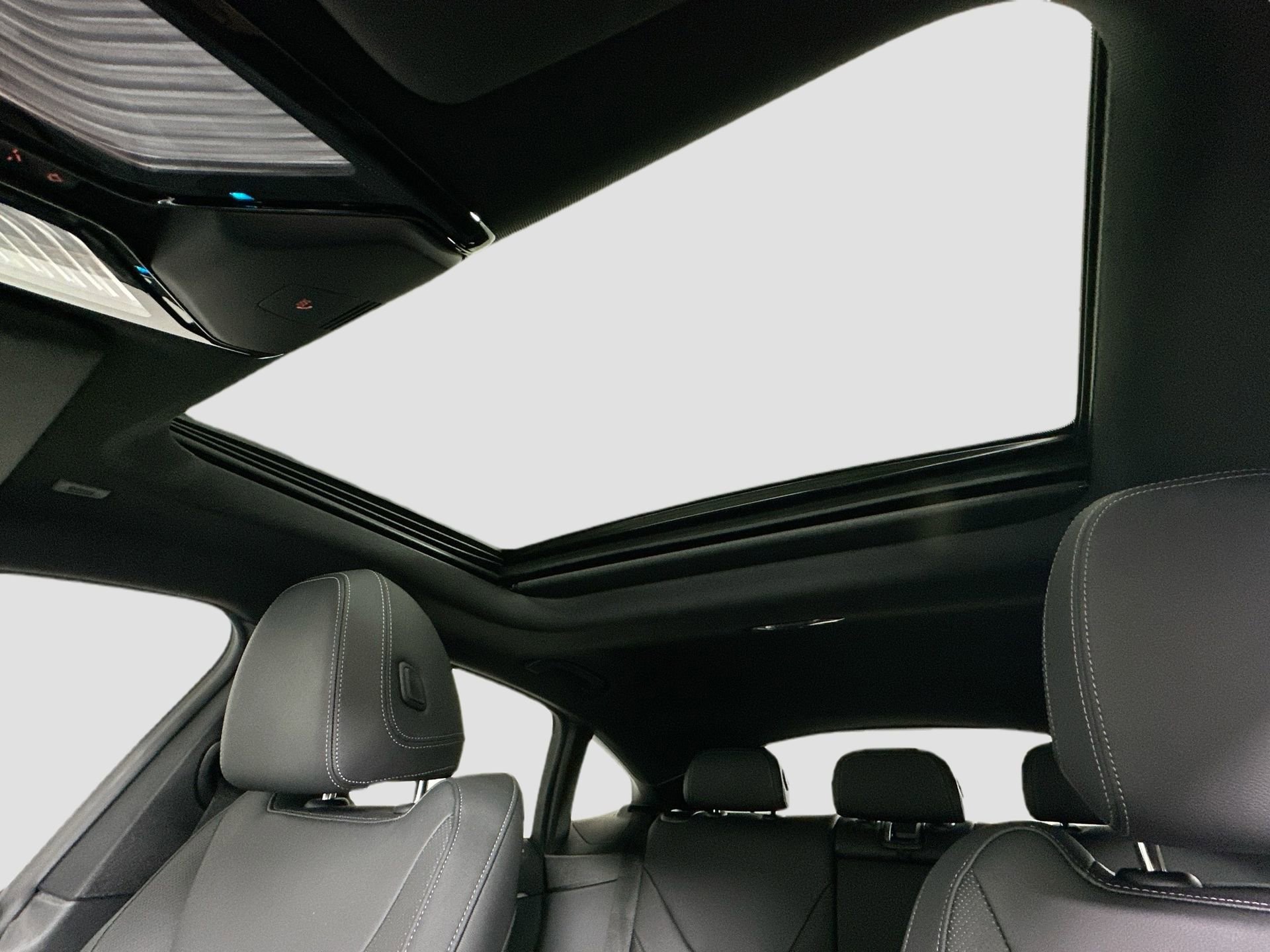 Used 2025 BMW i4 xDrive40i w/ M Sport Package image 23