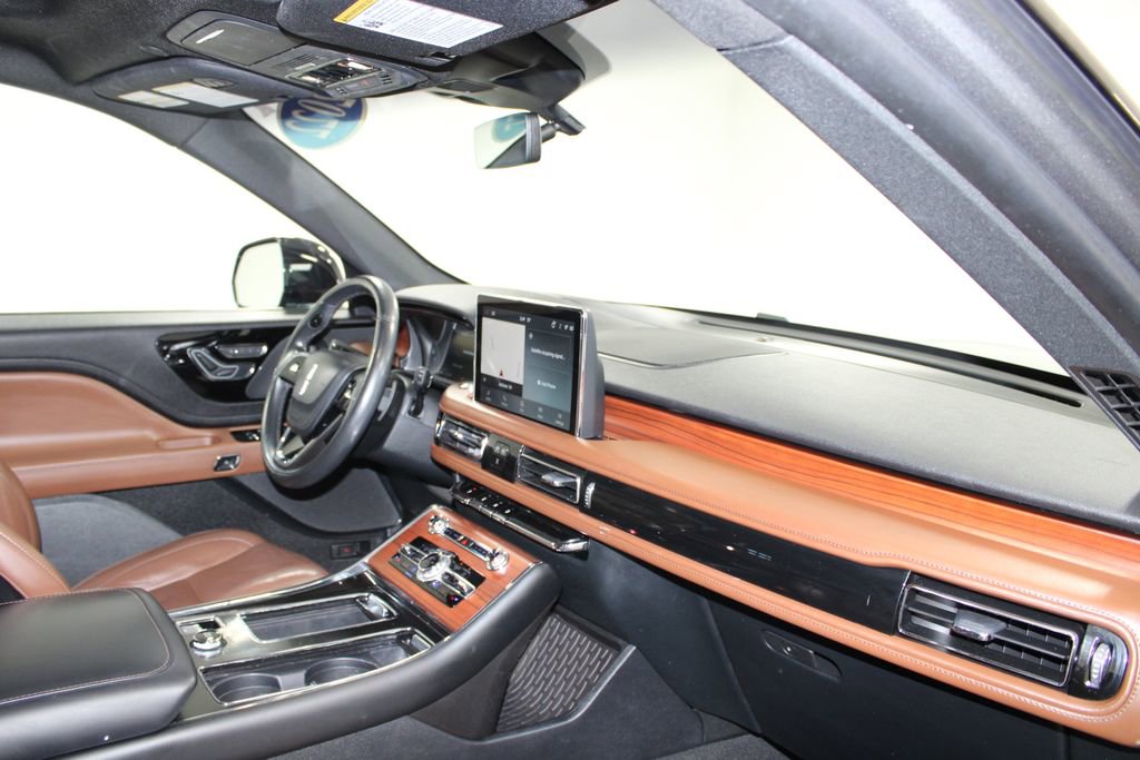 Used 2022 Lincoln Aviator Reserve w/ Equipment Group 201A AWD/4WD image 31