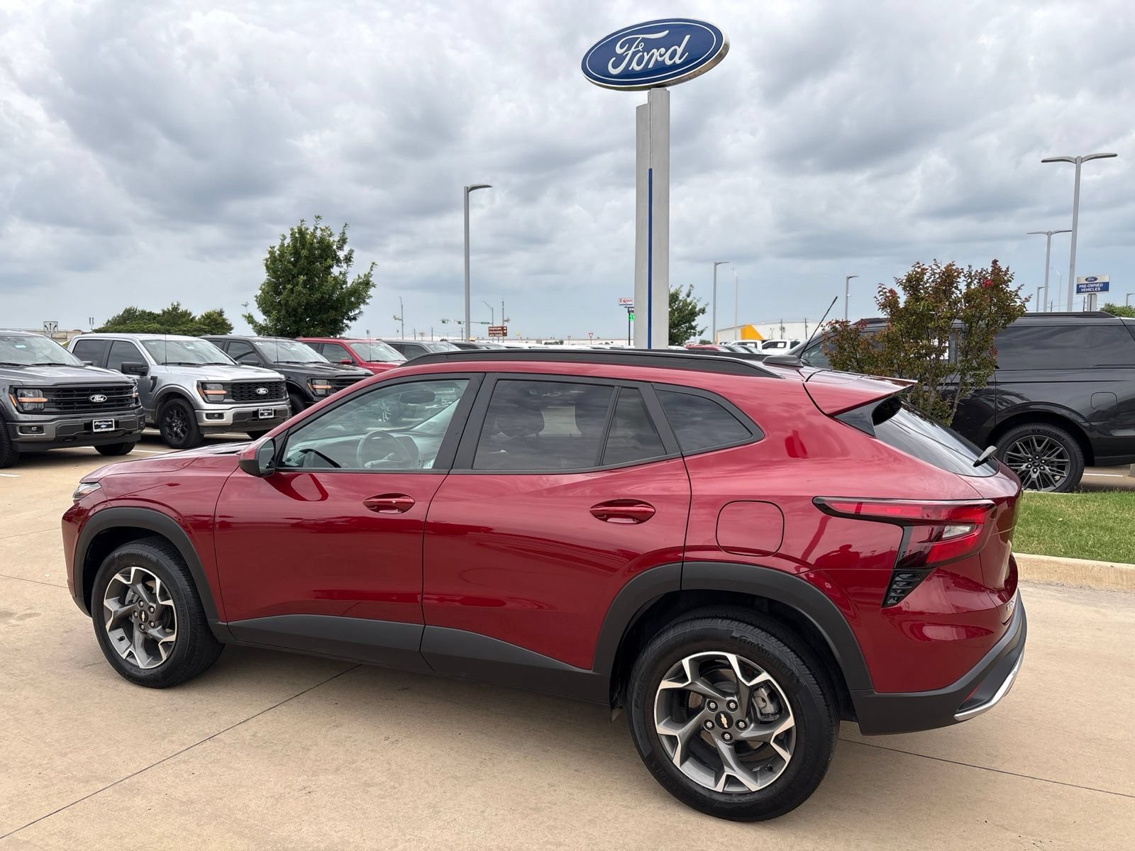 Used 2024 Chevrolet Trax LT w/ Driver Confidence Package FWD video 3