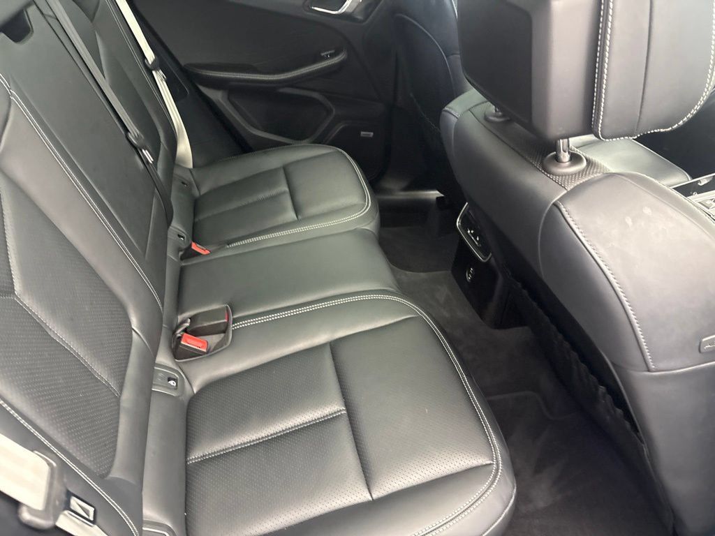Certified 2024 Porsche Macan S AWD/4WD image 28