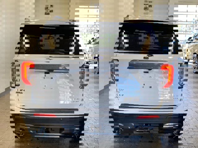Used 2023 Ford Explorer XLT w/ Equipment Group 202A image 7