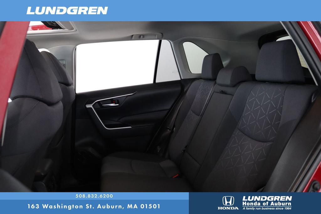 Used 2020 Toyota RAV4 XLE w/ Convenience Package image 10