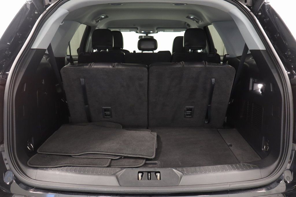 Used 2022 Ford Explorer XLT w/ Equipment Group 202A image 19