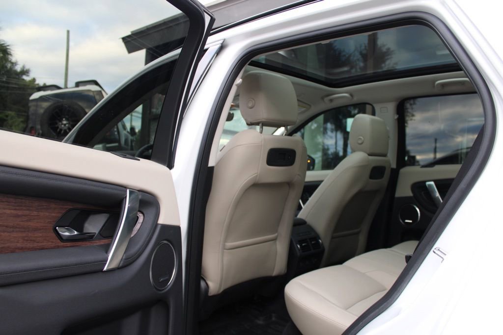 Certified 2025 Land Rover Discovery Sport S image 28