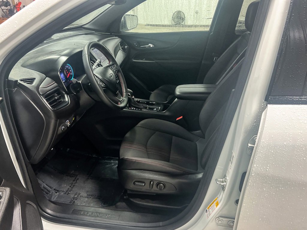 Used 2023 Chevrolet Equinox RS image 10