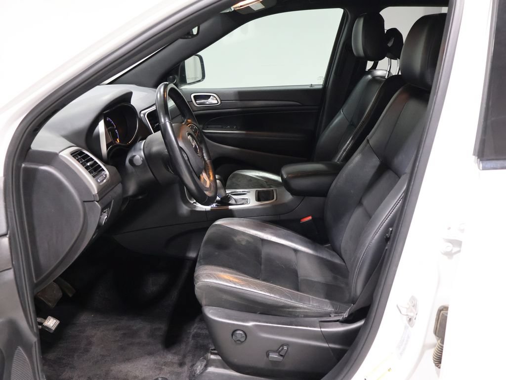 Used 2018 Jeep Grand Cherokee Altitude AWD/4WD image 11