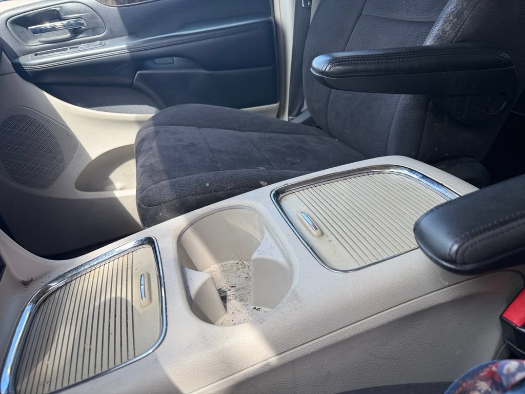 Used 2011 Dodge Grand Caravan Crew w/ Entertainment Group 1 FWD image 31