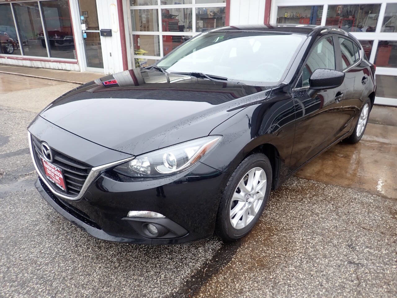 Used 2016 MAZDA MAZDA3 i Grand Touring image 2