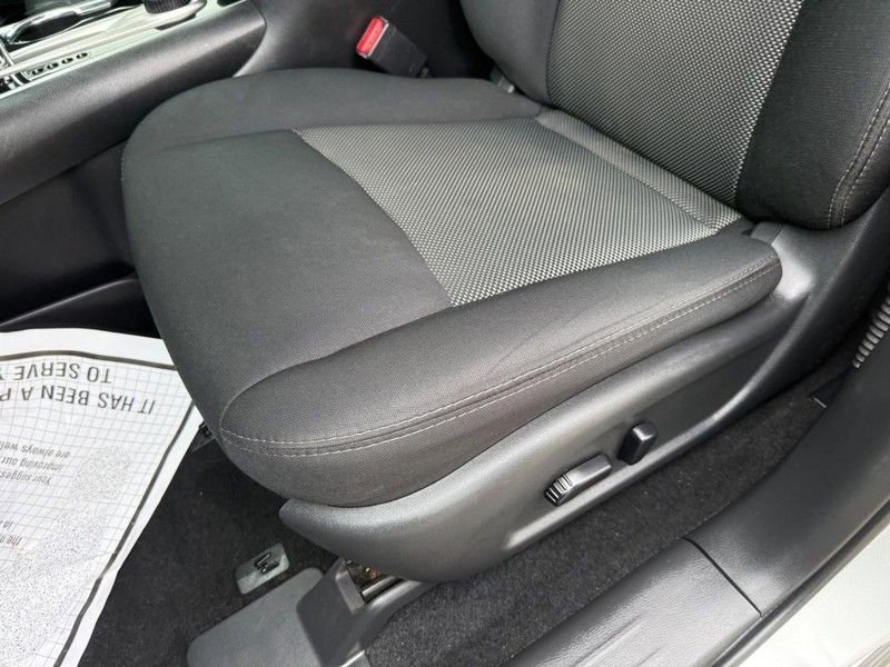 Used 2017 Nissan Pathfinder SV w/ Trailer Tow Package AWD/4WD image 17
