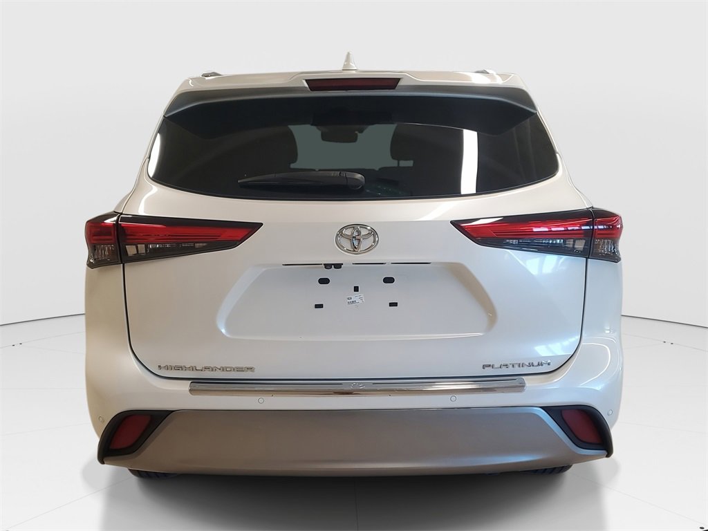 Certified 2021 Toyota Highlander Platinum image 6
