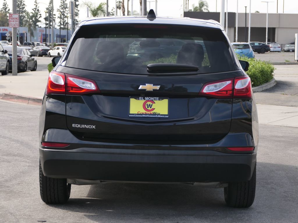 Used 2020 Chevrolet Equinox LS w/ LS Convenience Package image 4