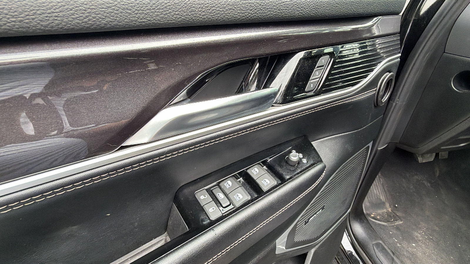 Used 2024 Jeep Wagoneer 4WD image 15
