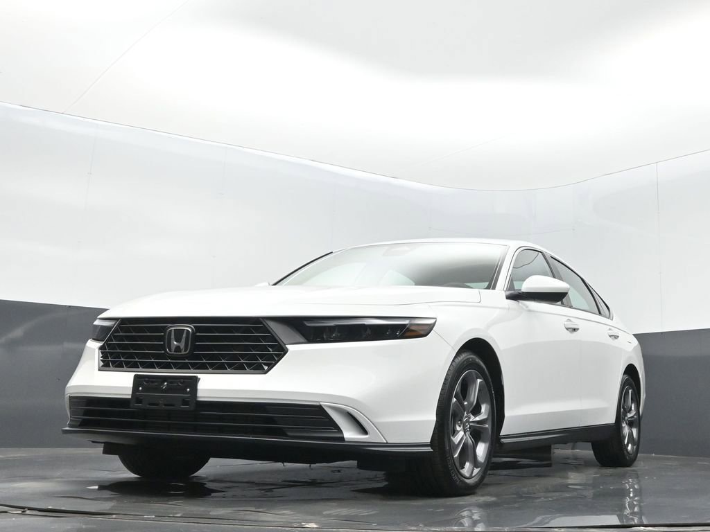 Certified 2024 Honda Accord EX image 8