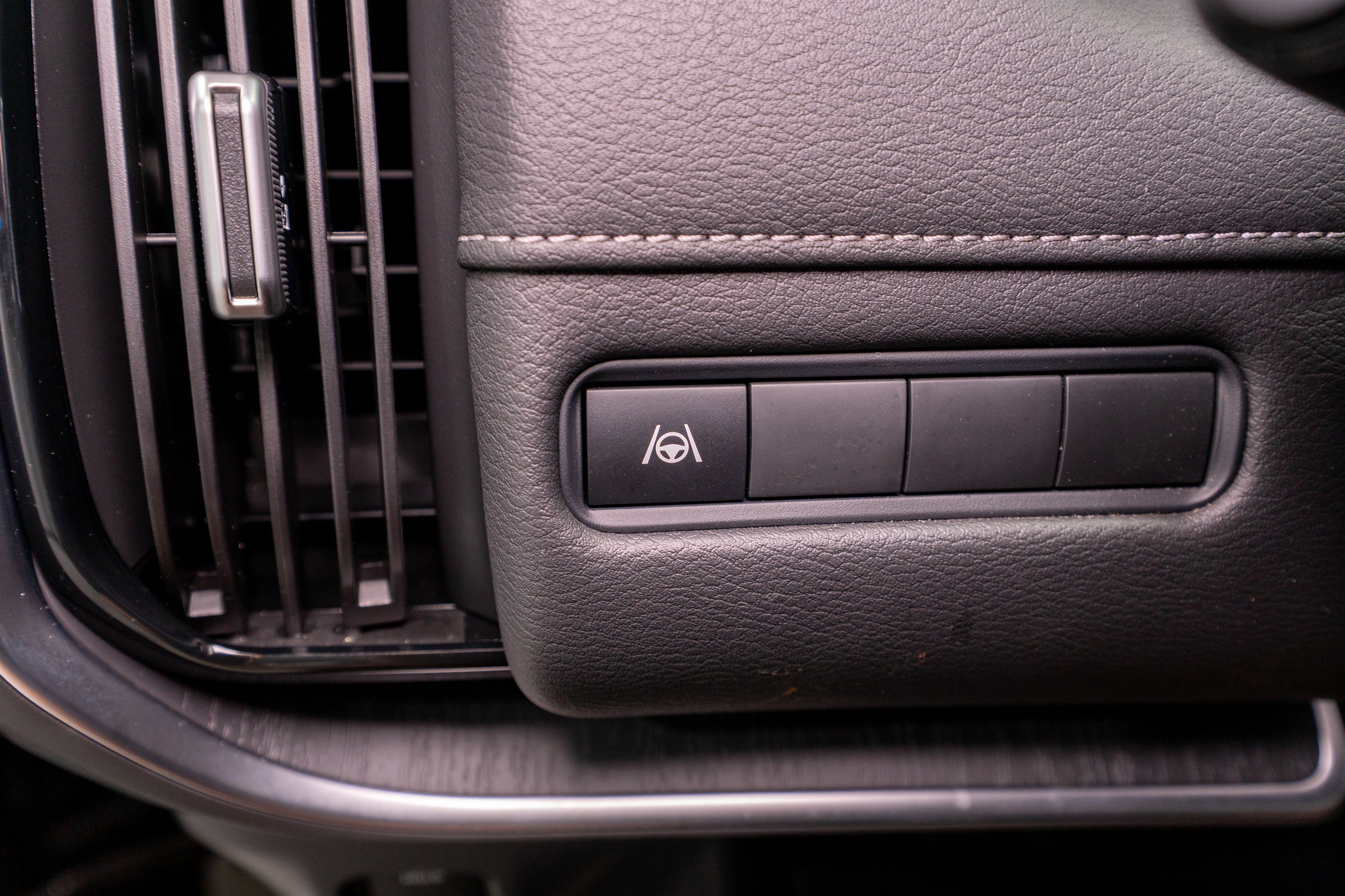 Used 2026 Nissan Armada SV RWD image 29