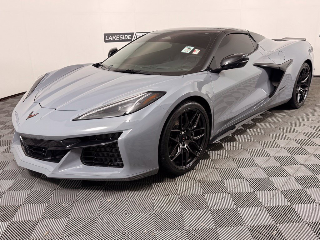 Used 2024 Chevrolet Corvette Z06 RWD image 2