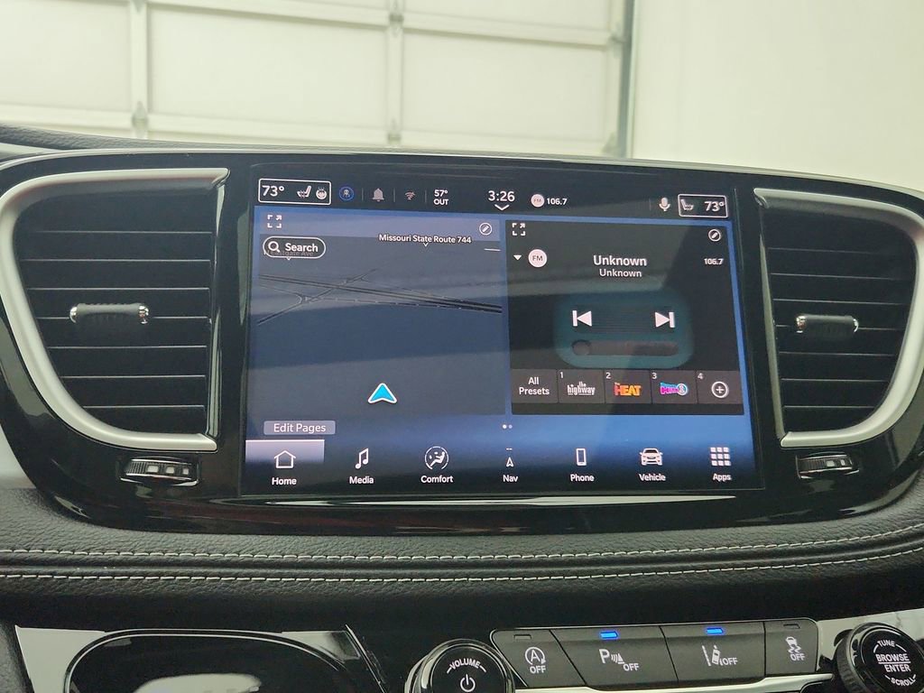 New 2026 Chrysler Pacifica Limited image 24