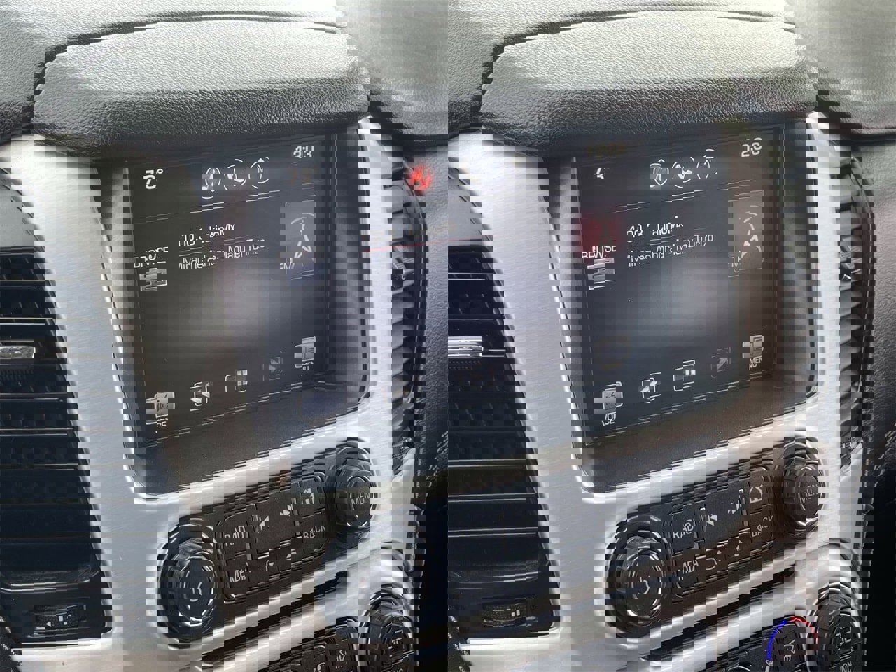 Used 2015 GMC Yukon SLE w/ Convenience Package image 23