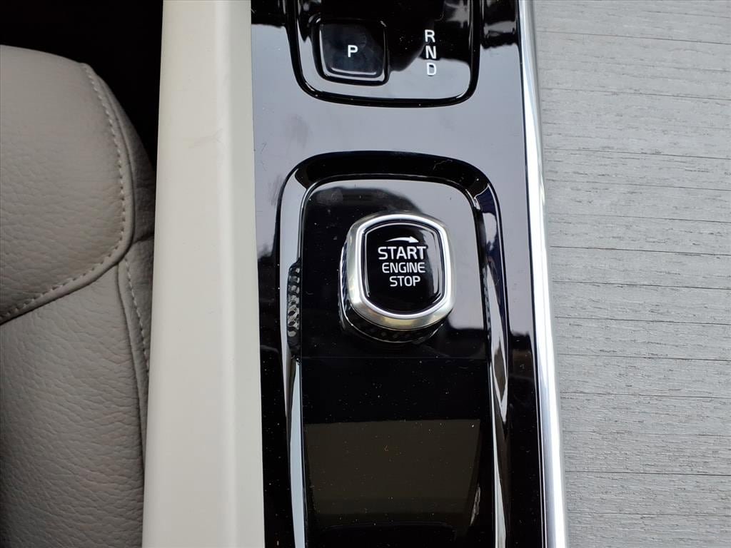 New 2026 Volvo V60 B5 Cross Country Plus w/ Protection Package Premier image 23