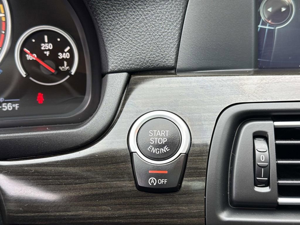Used 2013 BMW M5 image 17