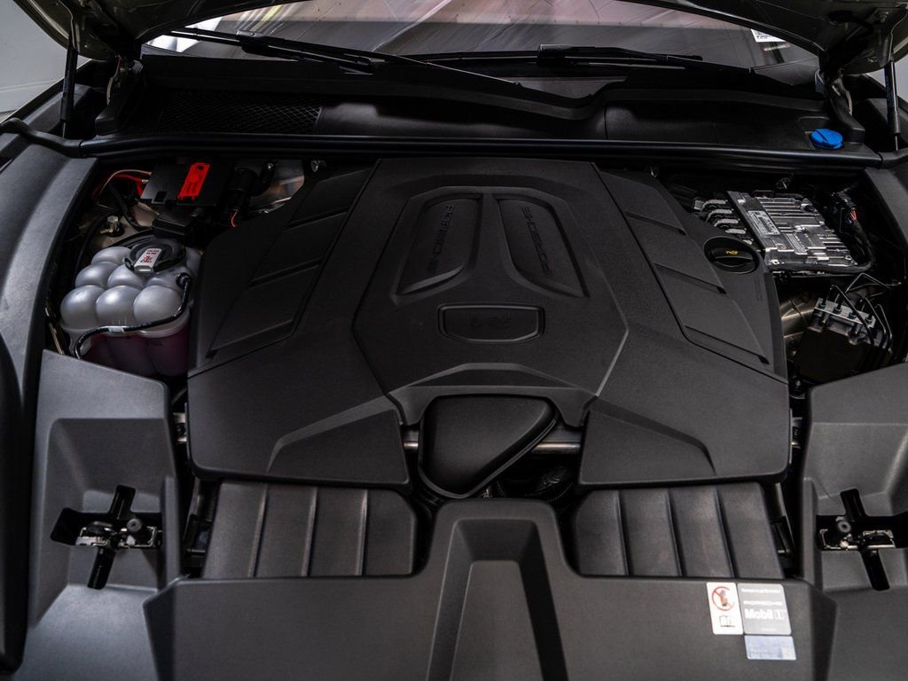 New 2026 Porsche Cayenne Coupe image 32