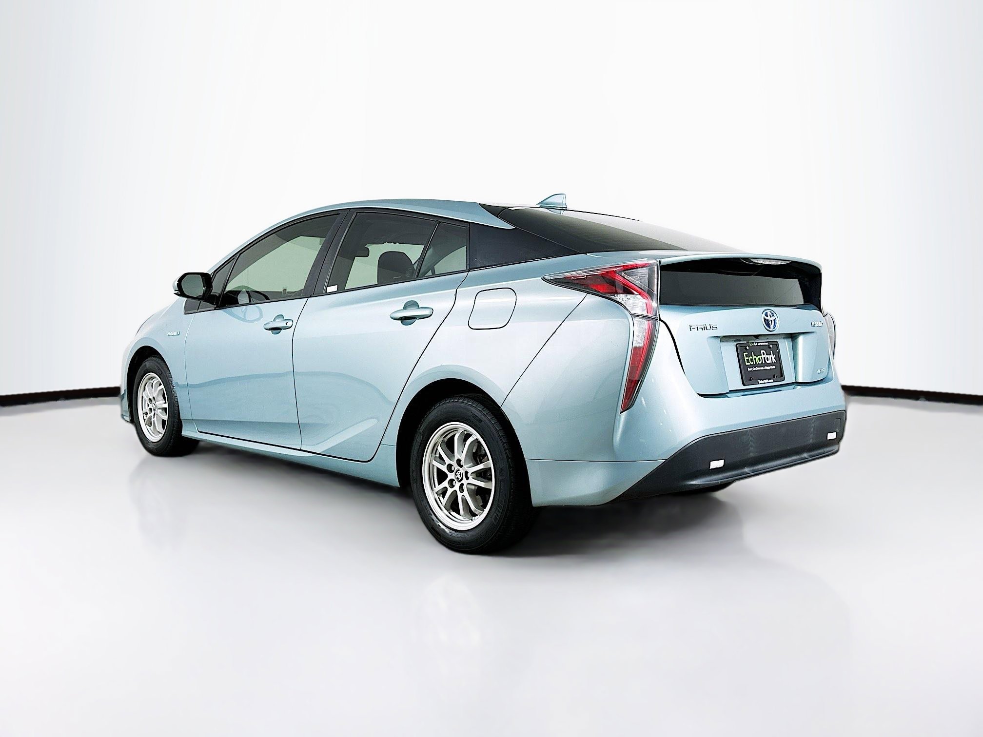 Used 2016 Toyota Prius Two image 5