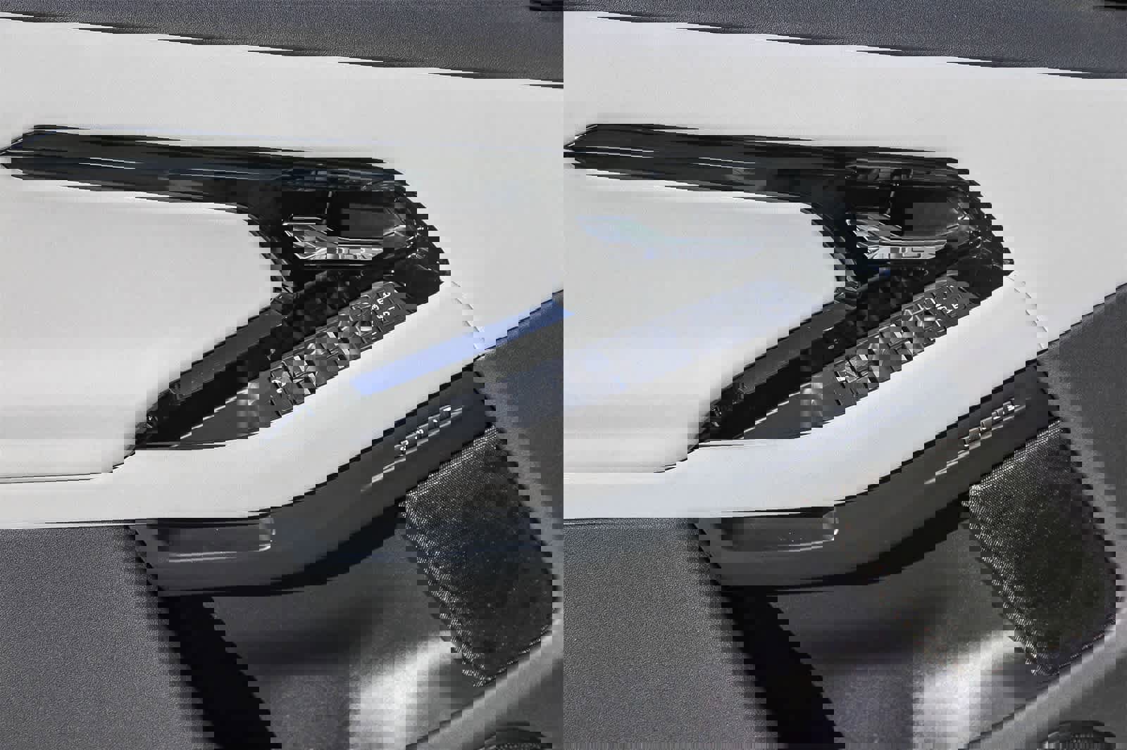 Certified 2025 Land Rover Range Rover Evoque S image 19