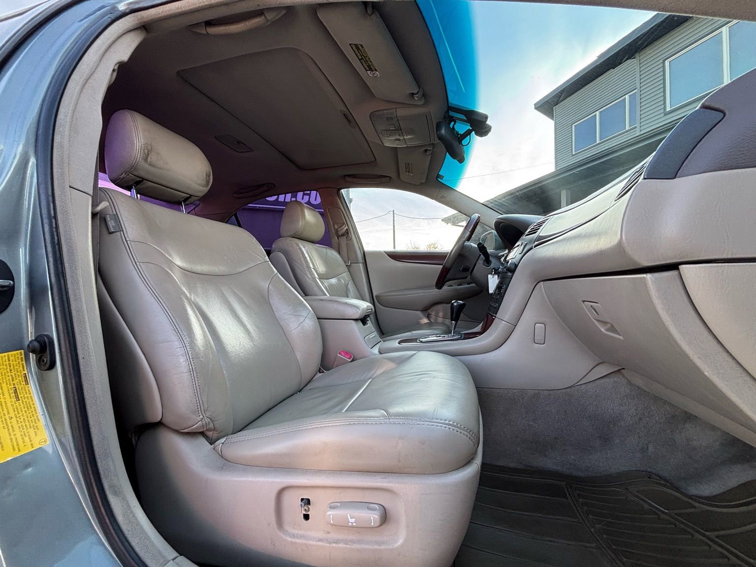 Used 2004 Lexus ES 330 FWD image 21