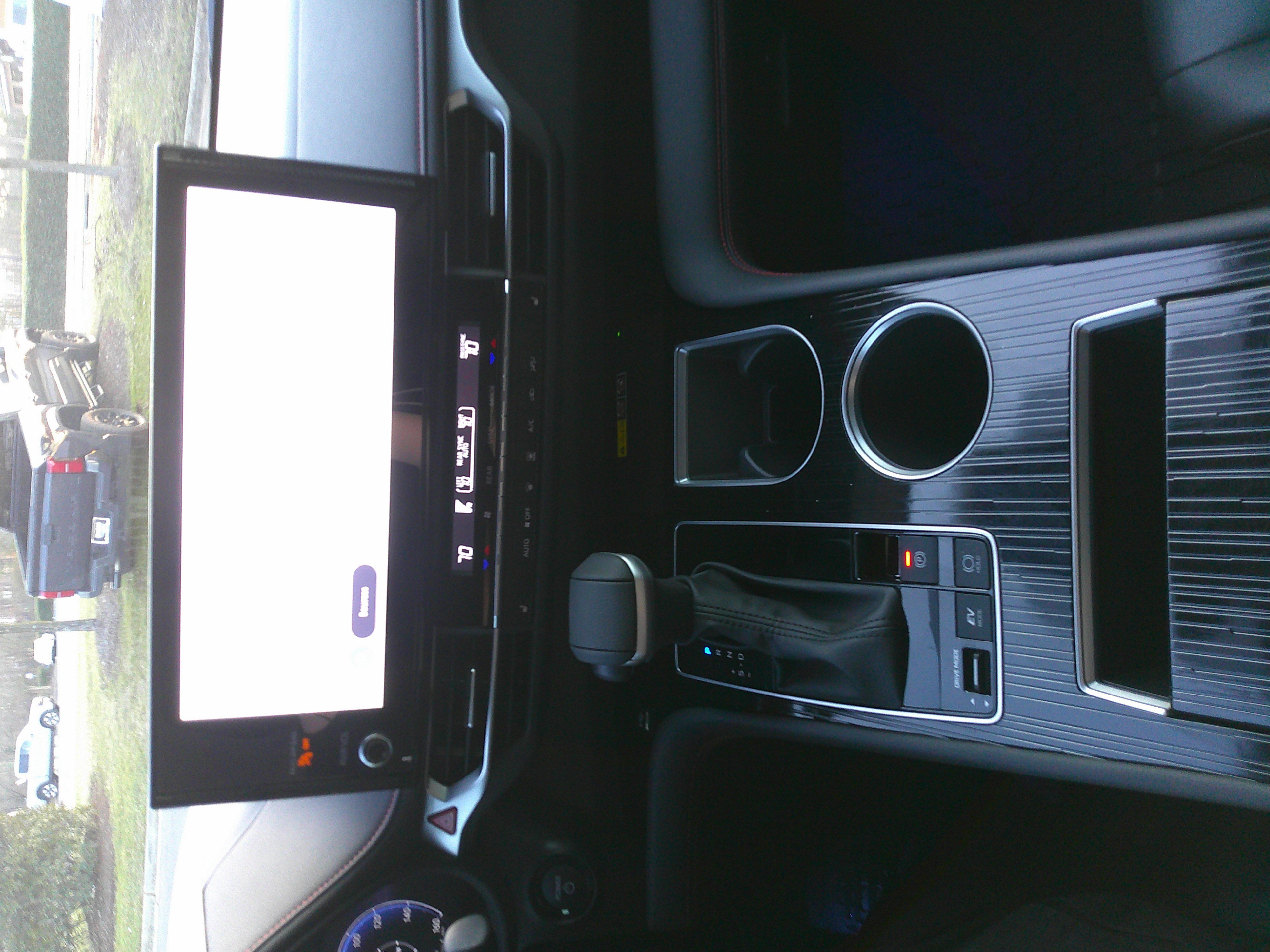 Used 2025 Toyota Sienna XSE w/ XSE Plus Package image 27